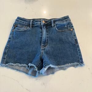Judy Blue Jean Shorts with Raw Hem Size Medium‎